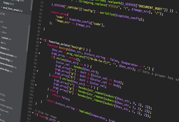 Bildschirm mit viel Quellcode