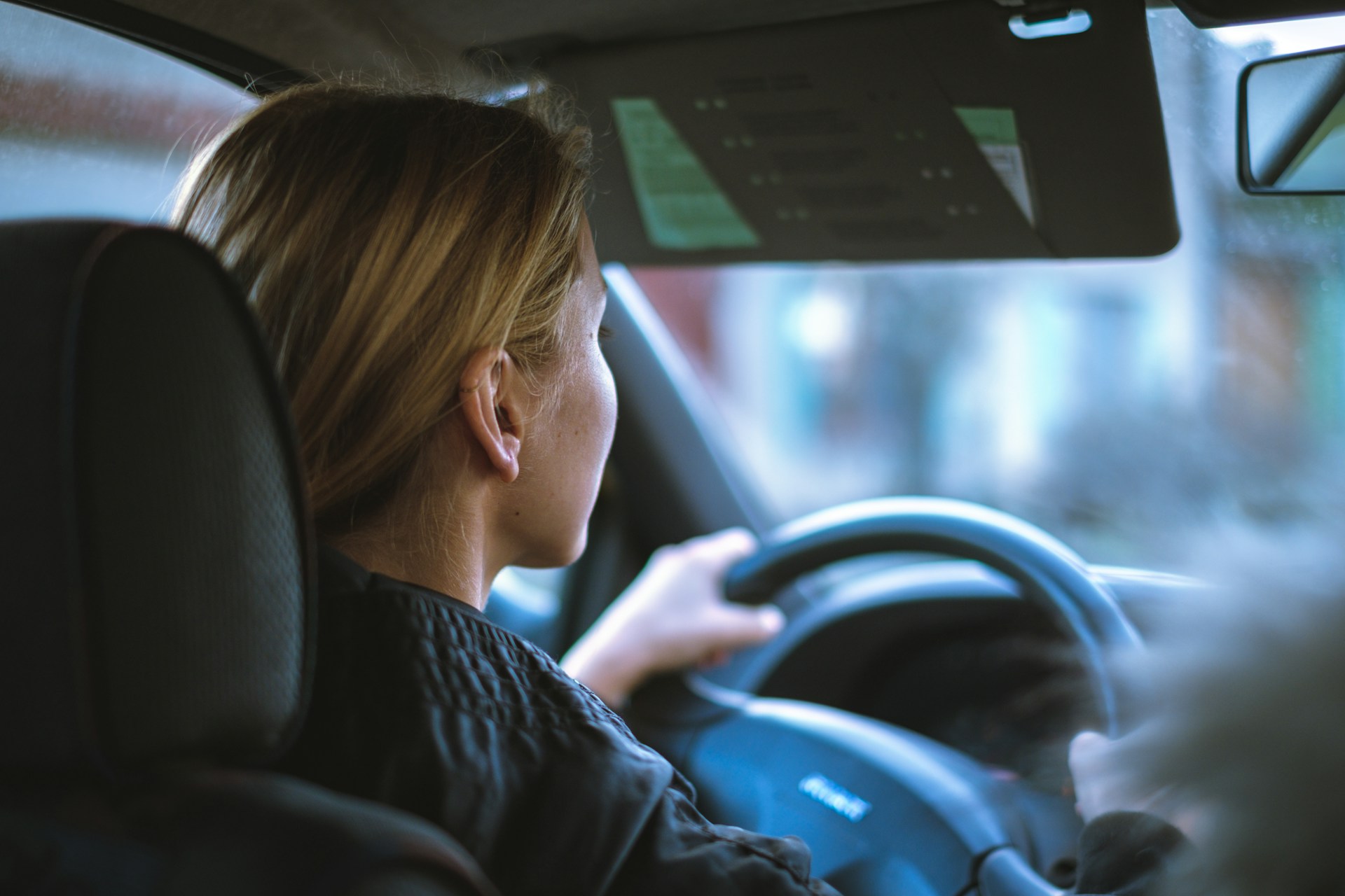 Fahrschule eröffnen: Voraussetzungen, Tipps und Businessplan